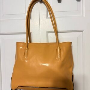 Great Everyday Jeanne Lottie Purse - GUC